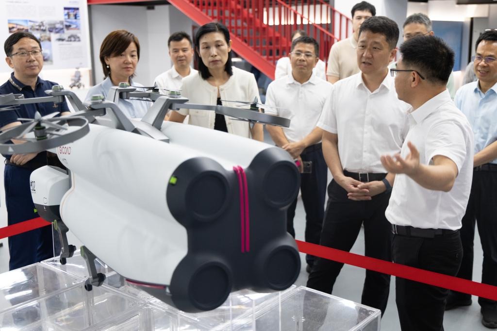 白建刚书记到age动漫
调研指导工作