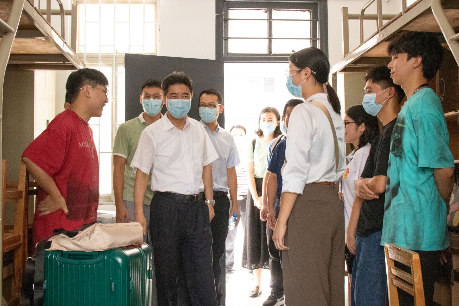 艺路同行，与你相伴（二）——校领导看望慰问age动漫
2021级新生并指导迎新工作