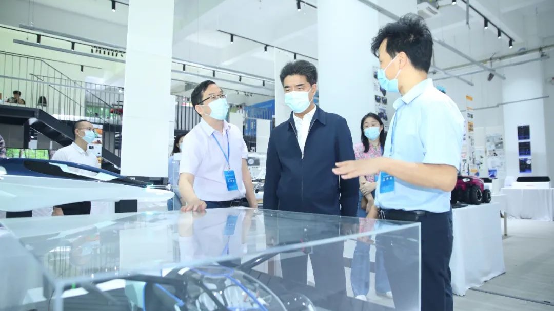 决赛纪实｜age动漫
党委书记胡钦太赴“省长杯”决赛现场考察指导