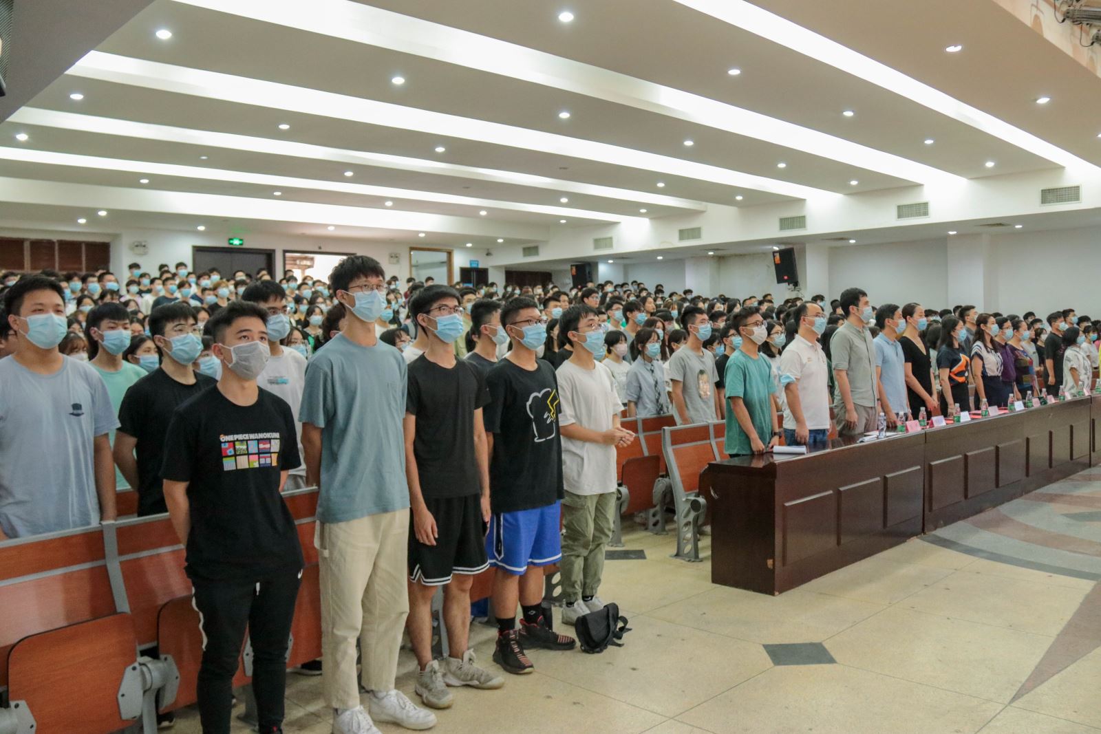 艺路同行，与你相伴（三）age动漫
成功召开2021级本科生入学教育动员大会